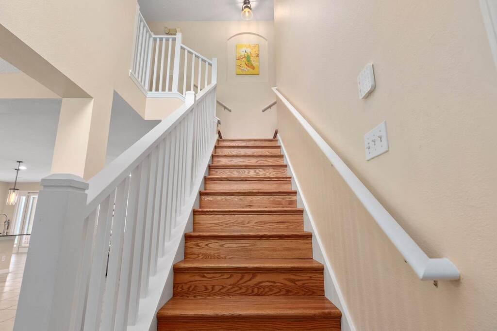 Lakeview W/8 Bedroom 5 Kingsuite 3 Miles To Disney キシミー エクステリア 写真
