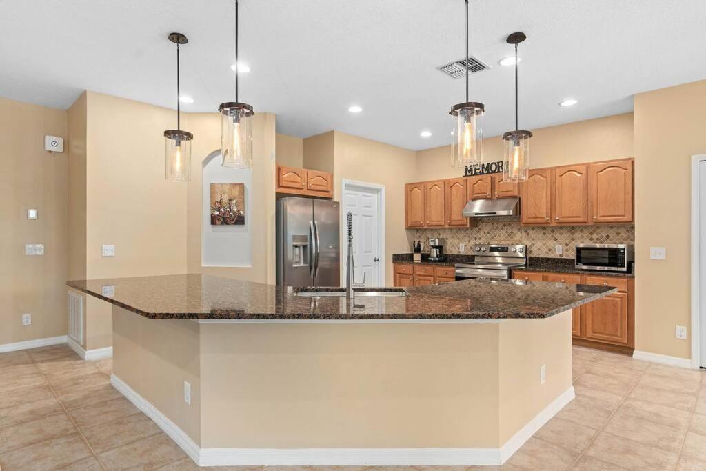 Lakeview W/8 Bedroom 5 Kingsuite 3 Miles To Disney キシミー エクステリア 写真