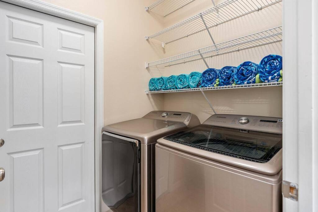 Lakeview W/8 Bedroom 5 Kingsuite 3 Miles To Disney キシミー エクステリア 写真